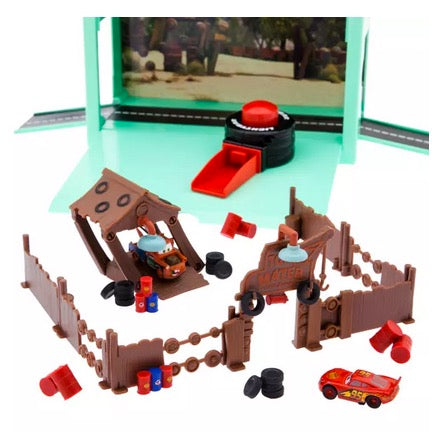 Disney On The Go Play Set - Mater's Junkyard - Cars